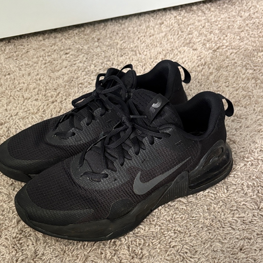 Men’s Nike size 9.5 Air Max Alpha 5